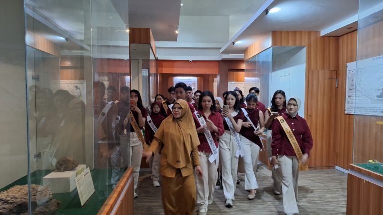 Mengenal Warisan Sejarah Serta Budaya, Putra Putri Sulawesi Tengah Lakukan Kunjungan Ke Museum
